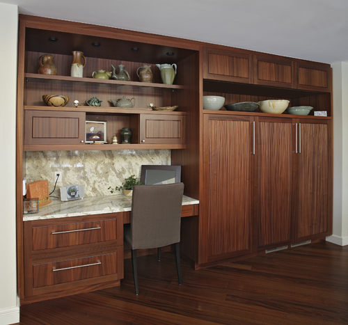 HGL JP Kit desk pantry area 500x467