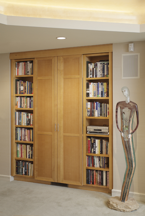 HGL JP MBR Wall Unit Doors closed 500x741